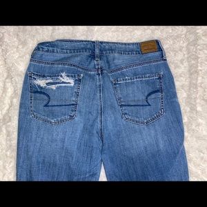 AE High waisted Mom jeans